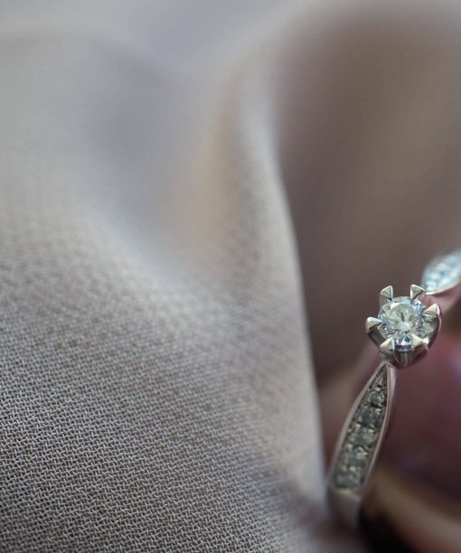 Alternative view of Diamantring i hvitt gull 0,28ct TWSI