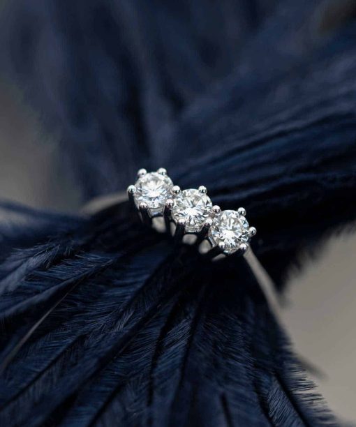 Alternative view of Christophersen Hvitt Gull Ring 3-stens 0,30 TWSI 3 br