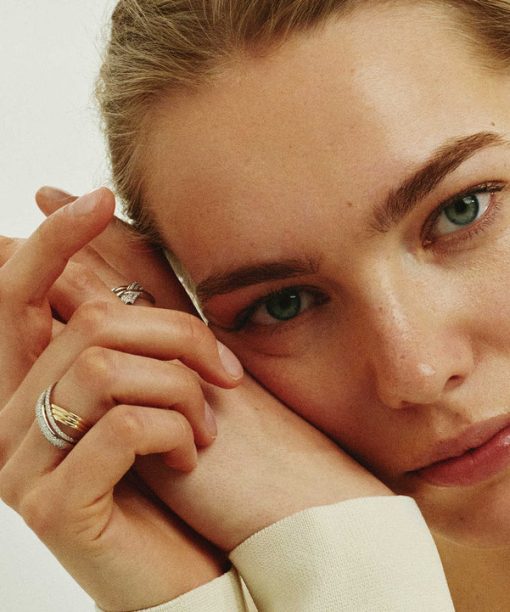 Alternative view of Ring i gull med diamant 0,15 ct WSI