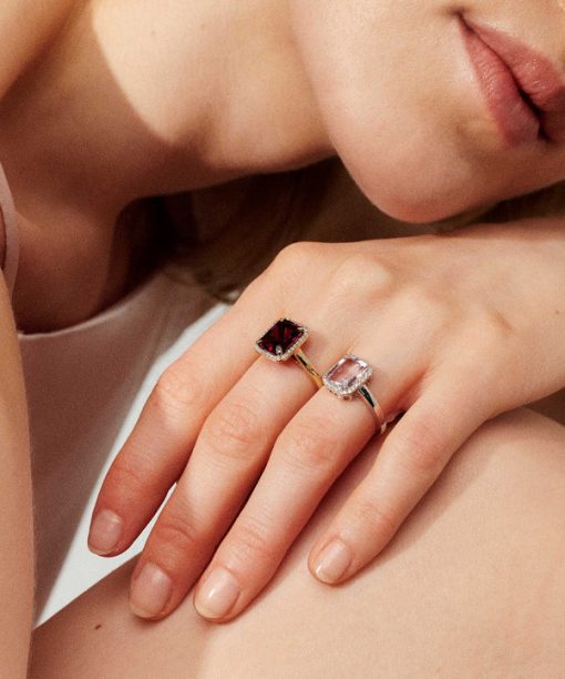 Alternative view of Ring i gull med diamant 0.14 ct WSI