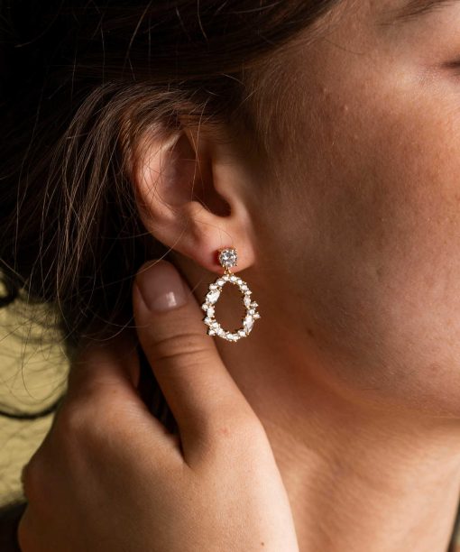 Alternative view of Emmy øredobber i sølv med zirkonia