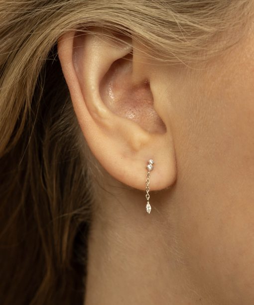 Alternative view of Rain øredobber i sølv med zirkonia