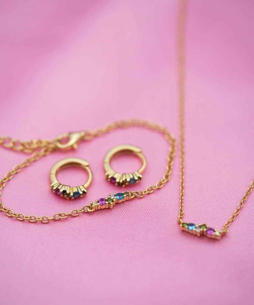 Alternative view of Øreringer i sølv med zirkonia