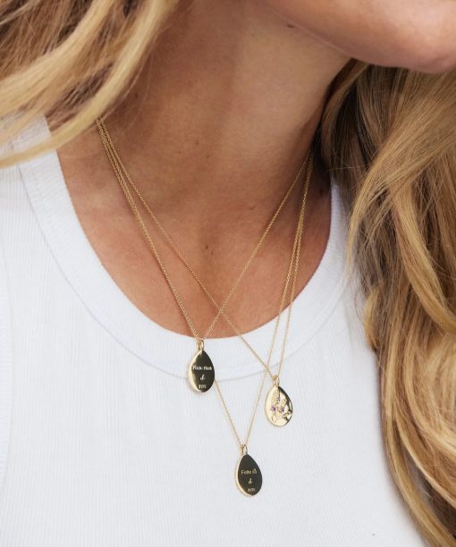 Alternative view of Sandra Lyng, "Fuck flink" amulett med ametyst