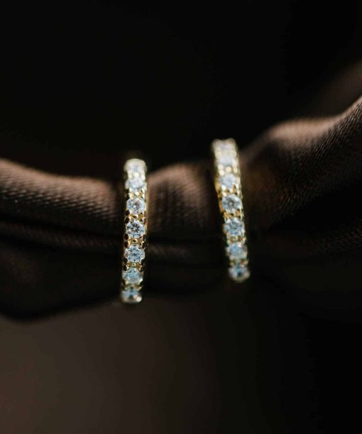 Alternative view of Øreringer i gull med zirkonia