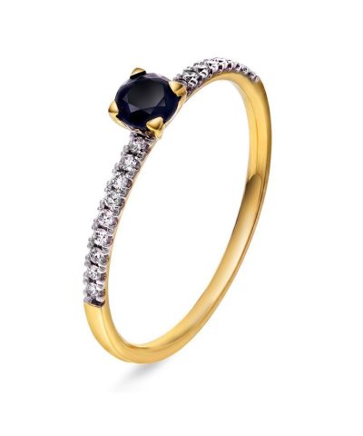Ring i hvitt gull med diamanter 0,10 ct og onyx