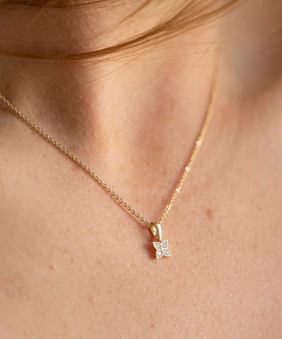 Alternative view of Anheng i gult gull med diamanter 0,10 ct W/P
