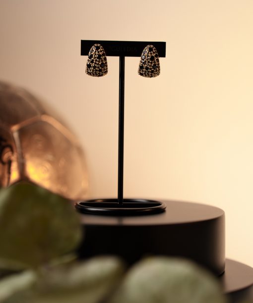 Alternative view of Øredobber i sølv med sort zirkonia