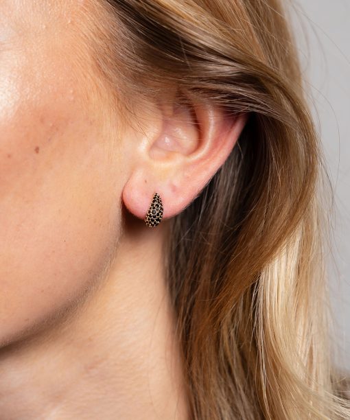 Alternative view of Øredobber i sølv med sort zirkonia