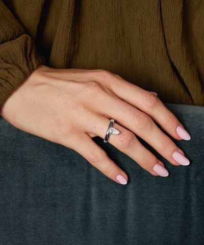 Alternative view of Pan Jewelry - Embrace ring i 925 sølv