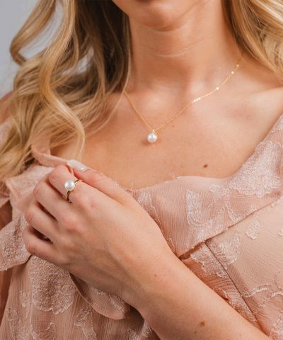 Alternative view of Pan Jewelry - Grace ring i 925 forgylt sølv med ferskvannsperle