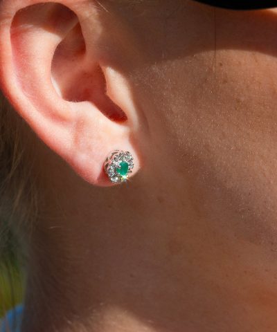 Alternative view of Diana Diamant øredobber med smaragd 0,06ct TW/SI