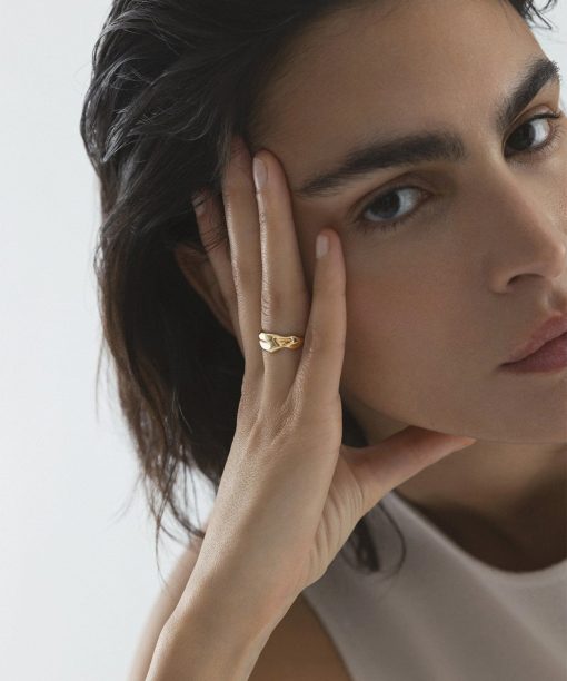 Alternative view of Mockberg Wavy Bolded Ring