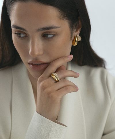 Alternative view of Mockberg Pavé daring ring