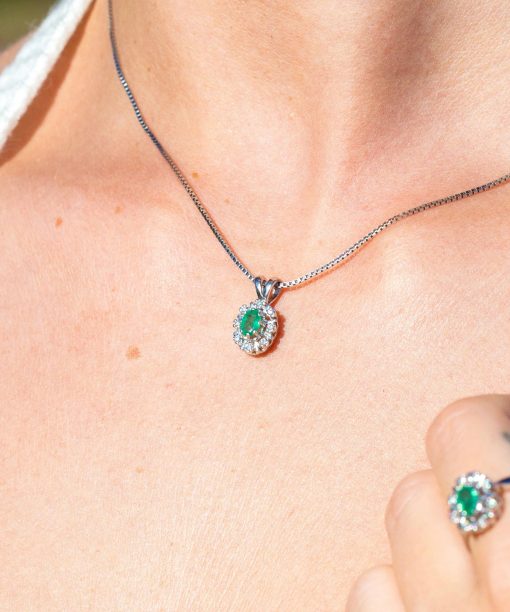 Alternative view of Diana Diamantanheng med smaragd og diamanter 0,08ct TW/SI