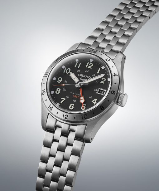 Alternative view of Seiko 5 Sports "Field Sports Style" - SSK023K1